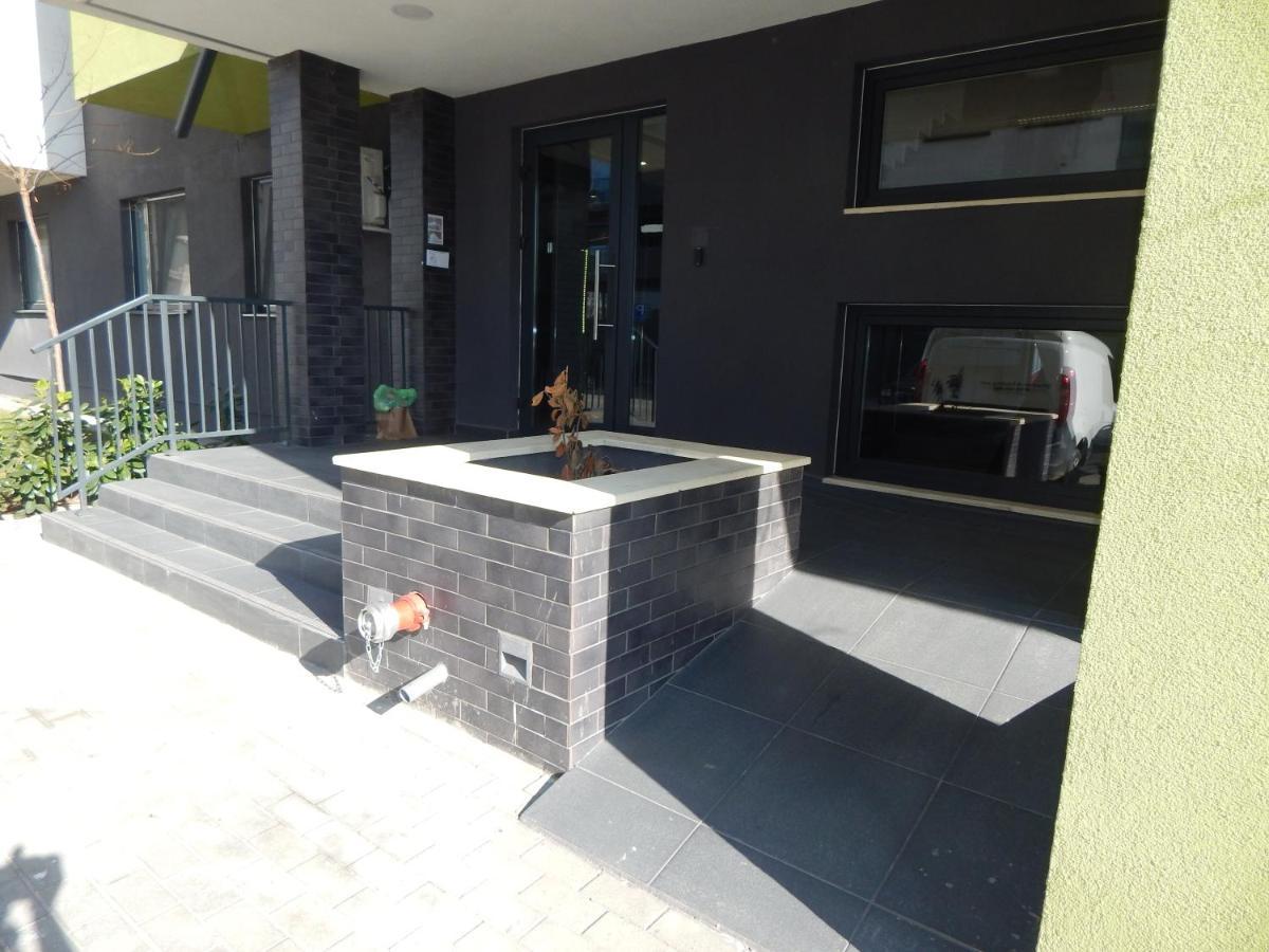 Phoenix Luxury Apartment Oradea Bagian luar foto