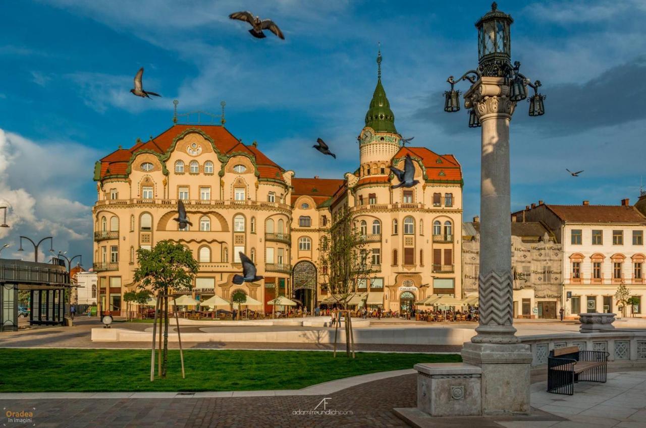 Phoenix Luxury Apartment Oradea Bagian luar foto